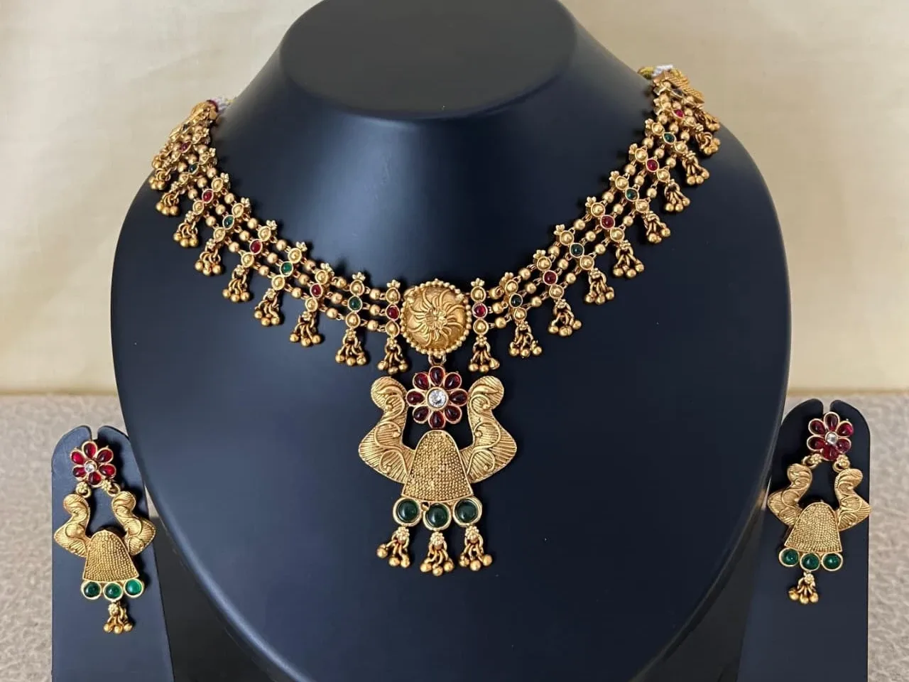 Chocker With Studs 123